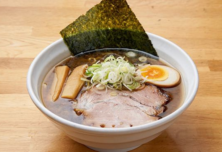 黒醤油らーめん